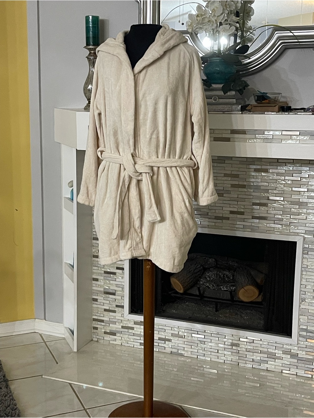 Lacoste Cream Plush Hooded Tie-Waist hooded robe size S-L